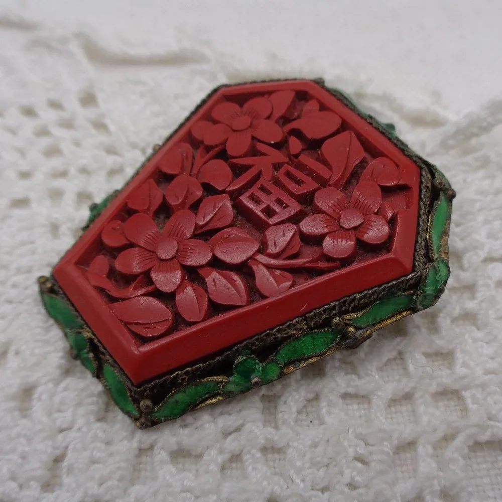 Antique Cinnabar & Enamel Chinese Good Luck Brooch - Picture 2 of 6